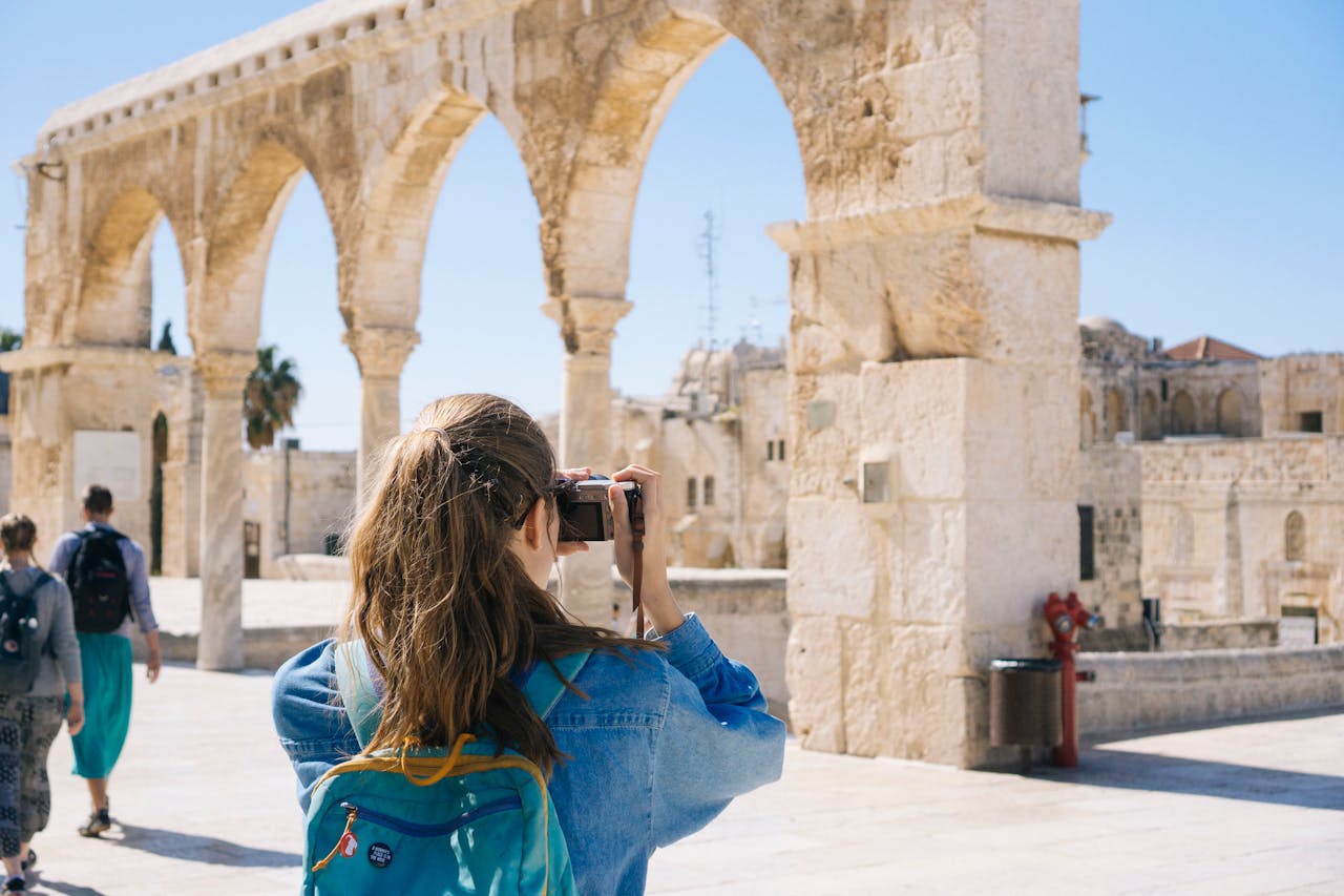 30 Best Bible Verses for Travel: Trust in God’s Guidance and Protection